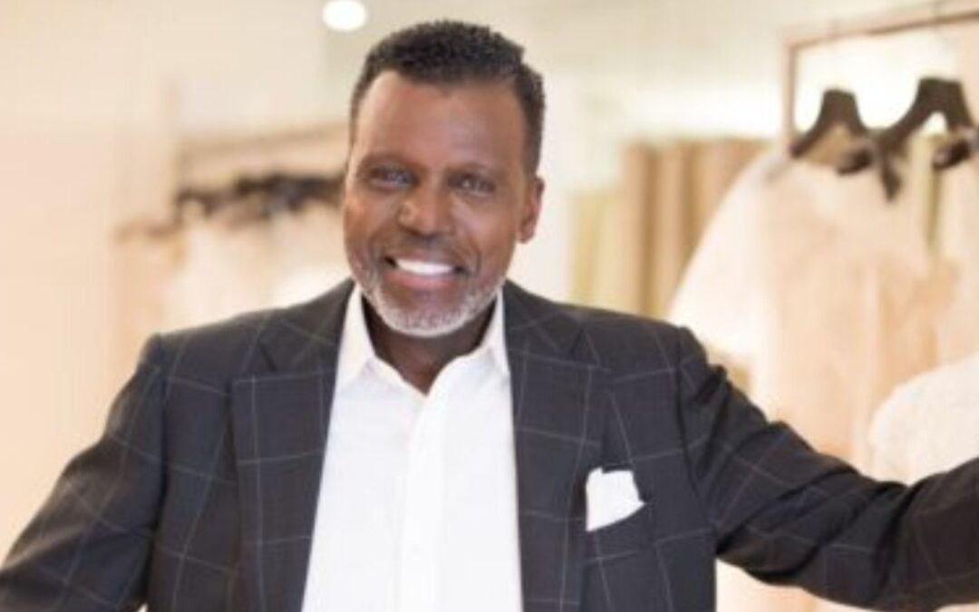 162 Mark Ingram: Gowns As An Elegant Work Of Art