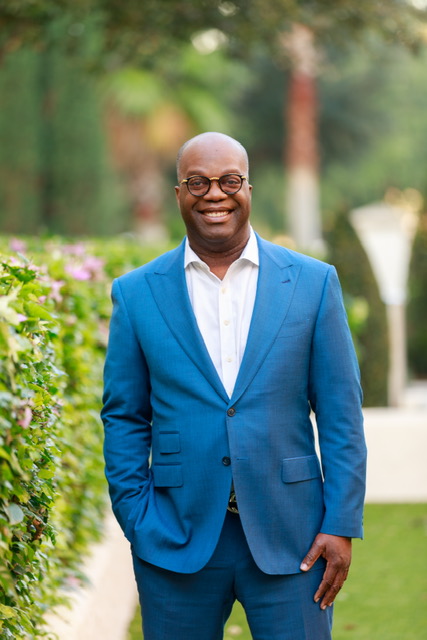 272 A Conversation with: Simon T. Bailey