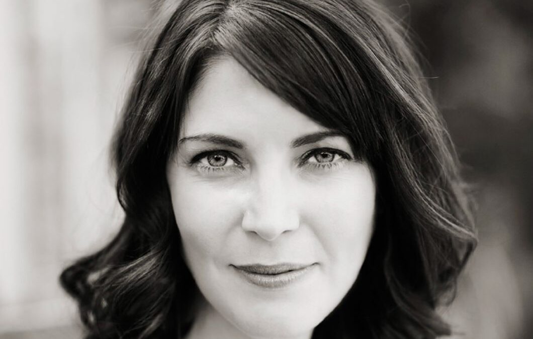 511 LIENE STEVENS: Current State of the Wedding Industry and Investing in Yourself